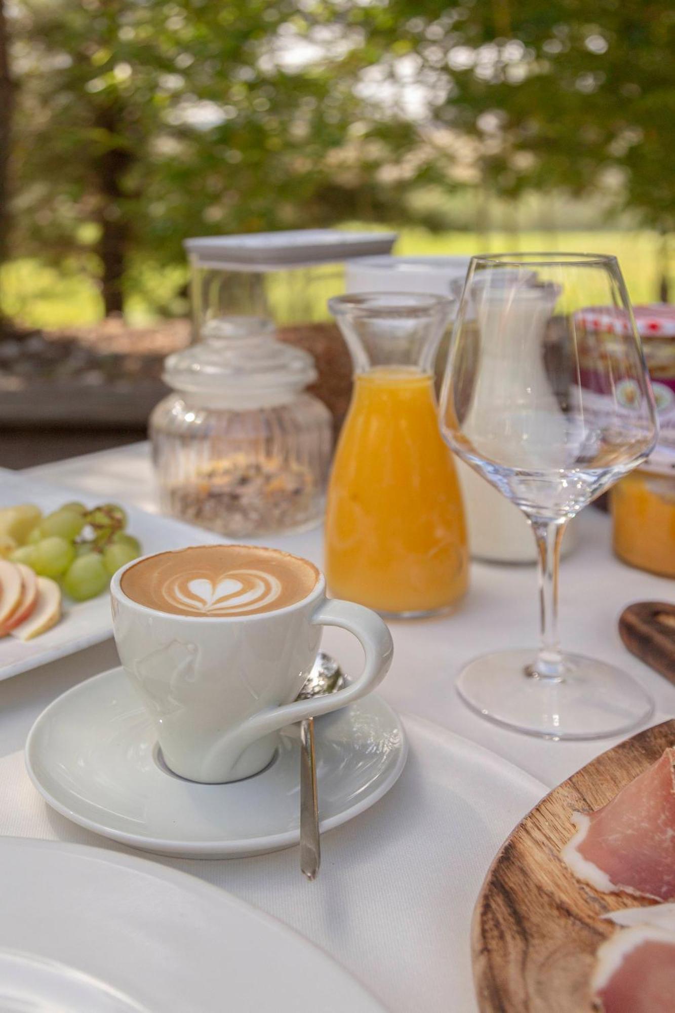 Restaurant Bric Dekani Экстерьер фото