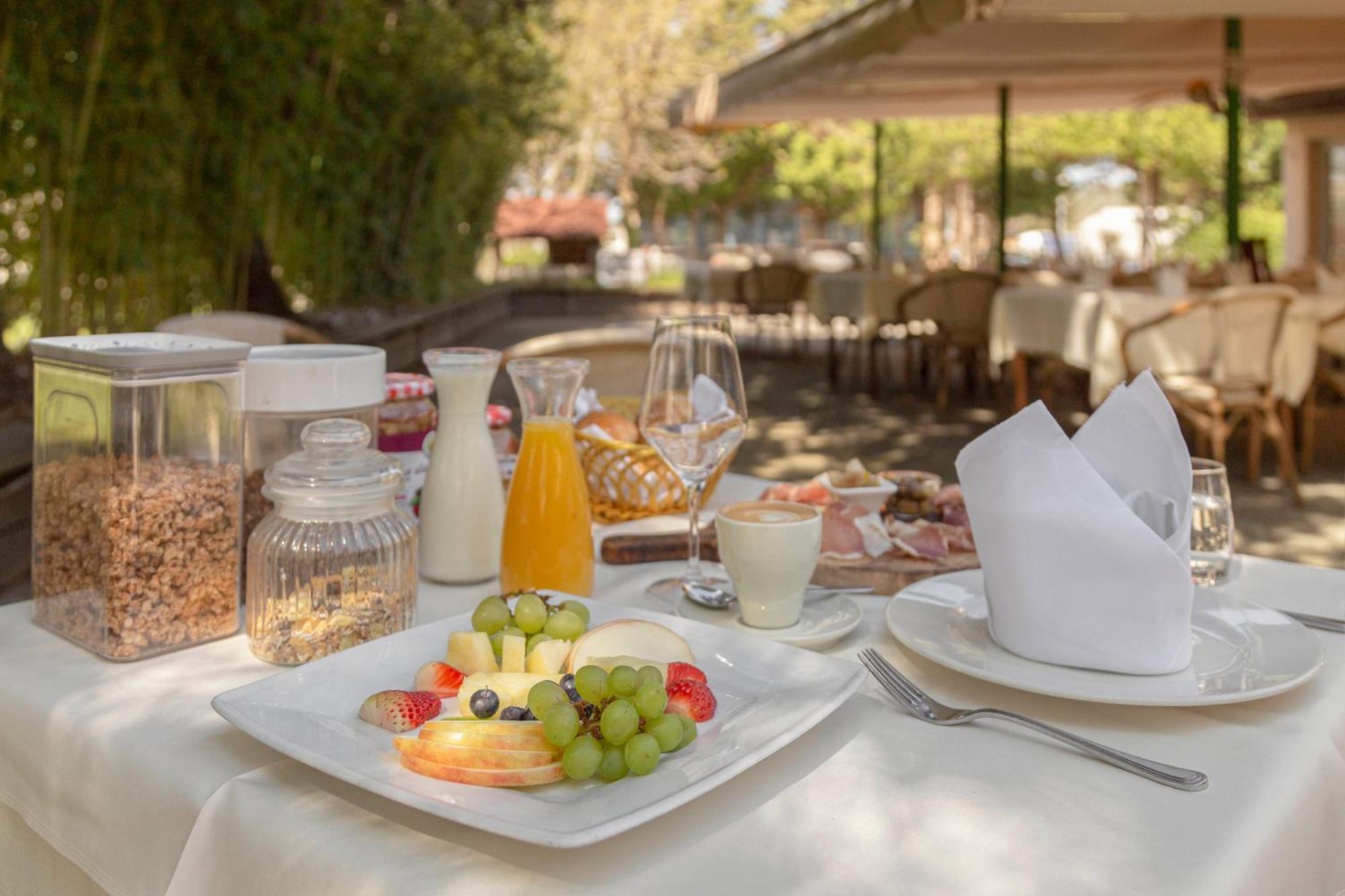 Restaurant Bric Dekani Экстерьер фото