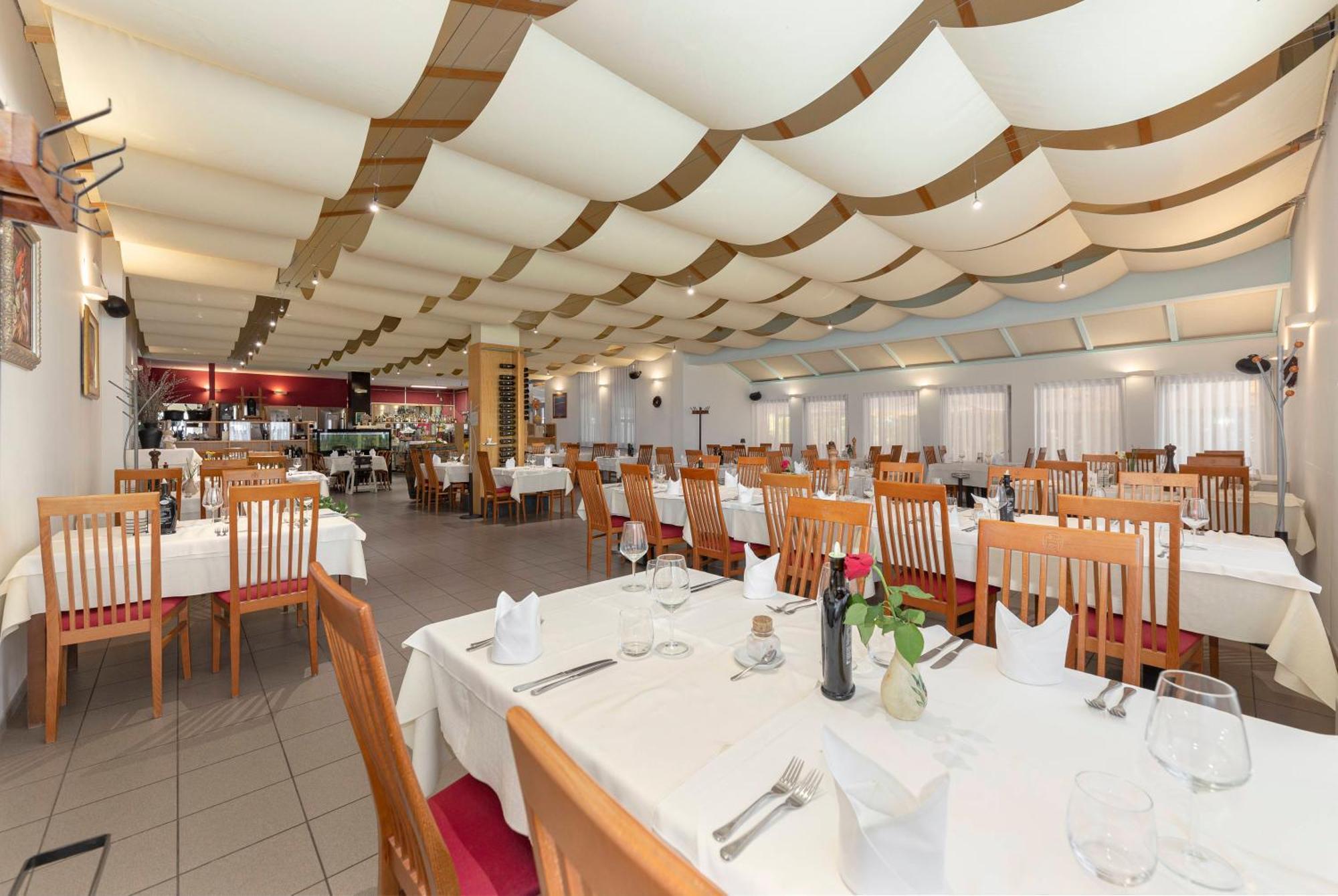 Restaurant Bric Dekani Экстерьер фото