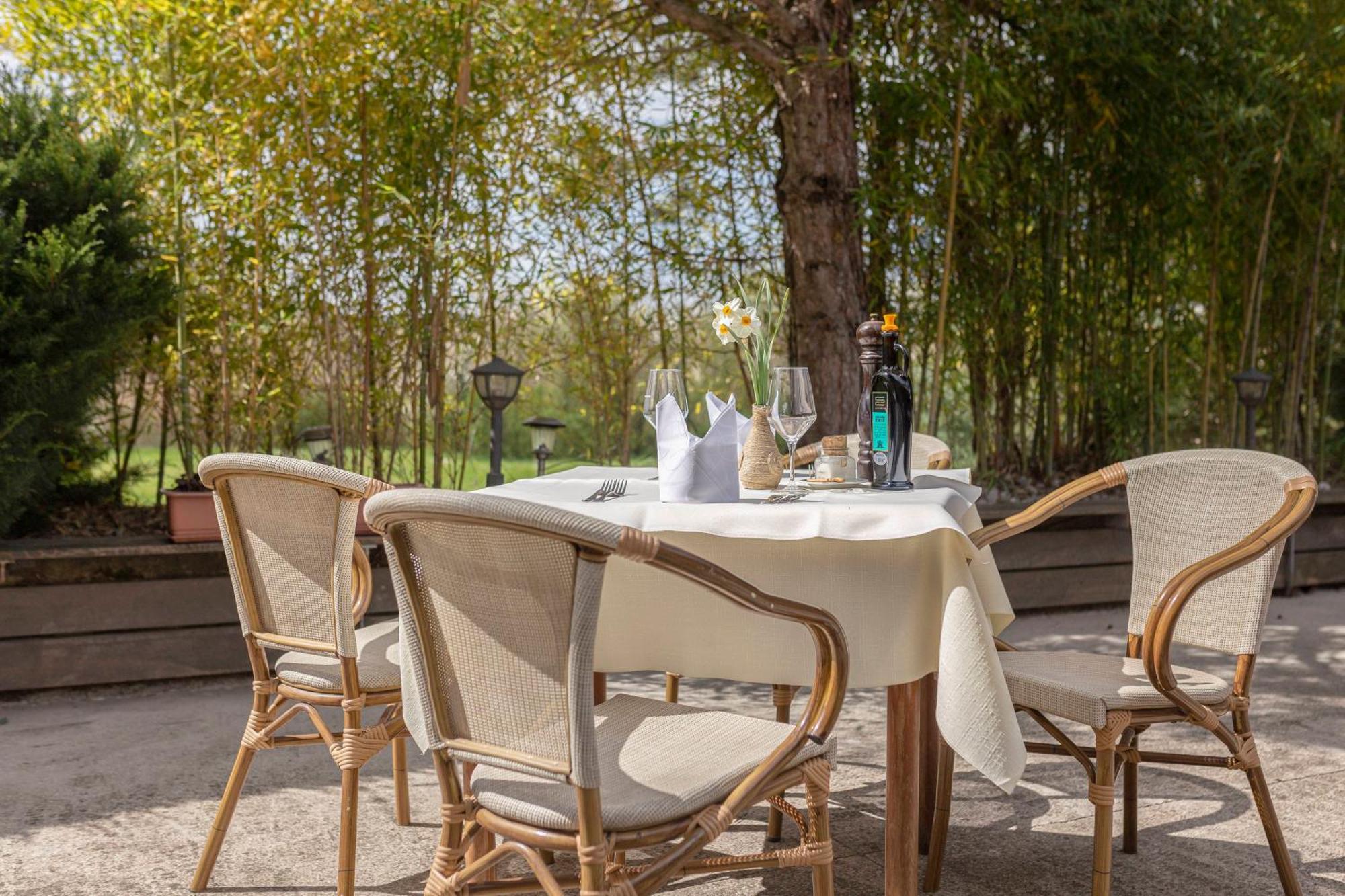 Restaurant Bric Dekani Экстерьер фото